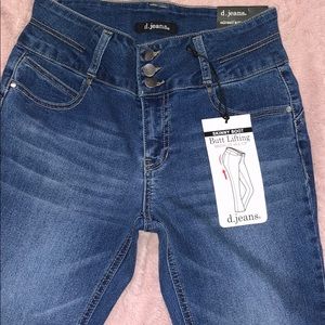 Women’s skinny bootleg jeans size 6